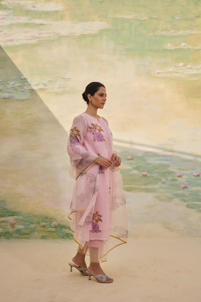 Elegant Blush Pink Floral Printed Tabby Organza Kurta Pant Set with Dupatta