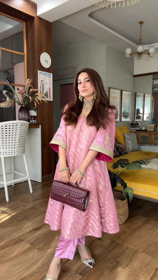 Pink Jacquard Muslin Handwork Kurta Set with Viscose Muslin Bottom
