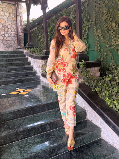 Premium Botanical Meadow Bloom Print Cotton Kurta Pant Set