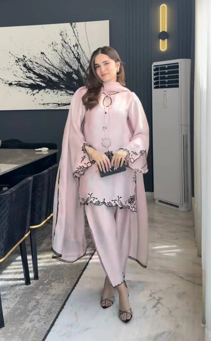 Hot Selling Pastel Pink Designer Natural Crep Silk Farshi Pant Suit With Dagha Embroidery Lace Border And Georgette Dupatta