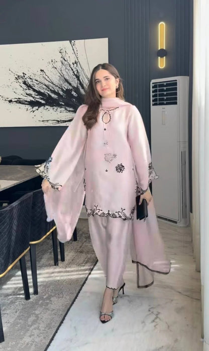 Hot Selling Pastel Pink Designer Natural Crep Silk Farshi Pant Suit With Dagha Embroidery Lace Border And Georgette Dupatta