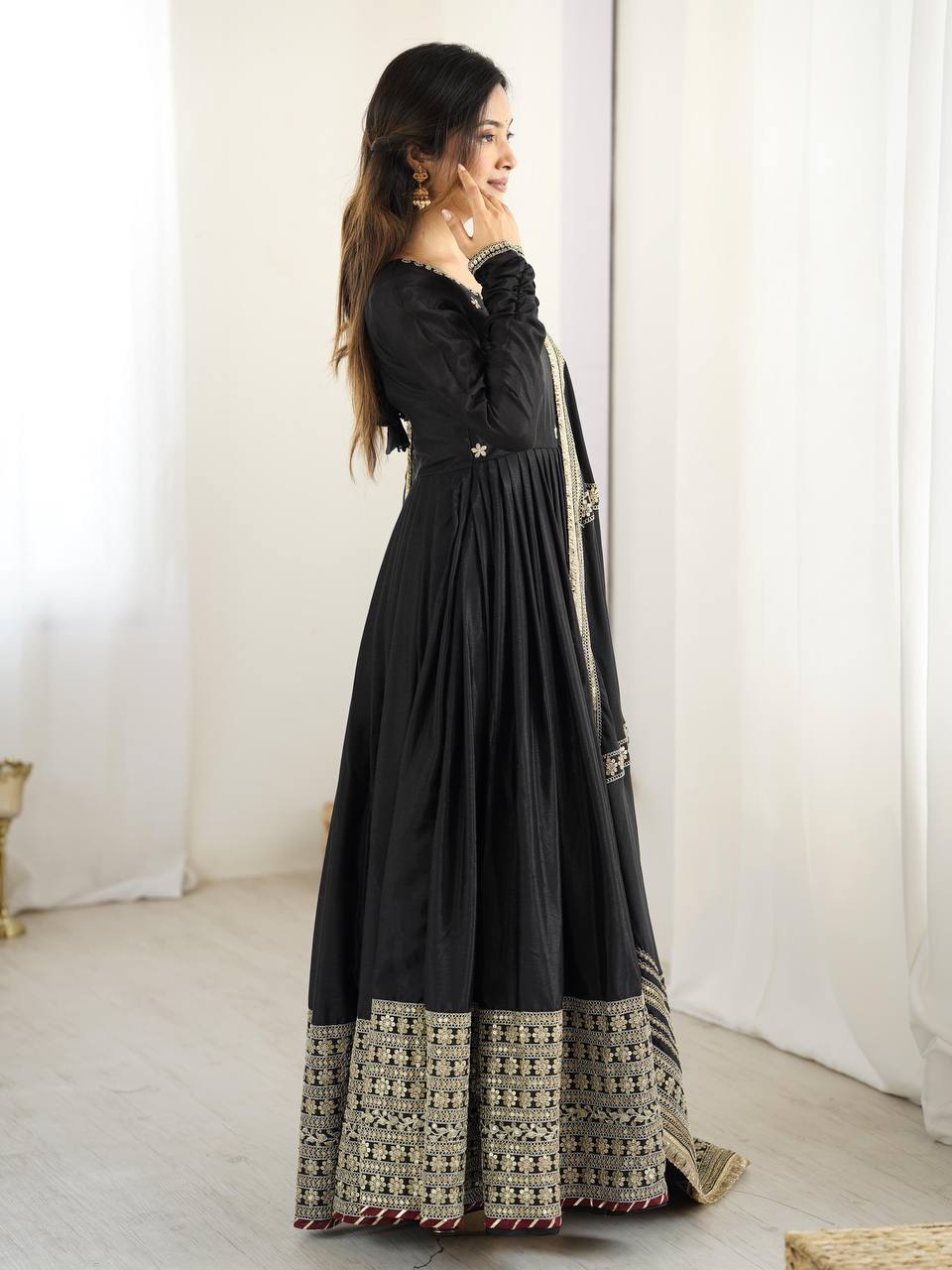 beautiful women zareen elegance gown with dupatta set