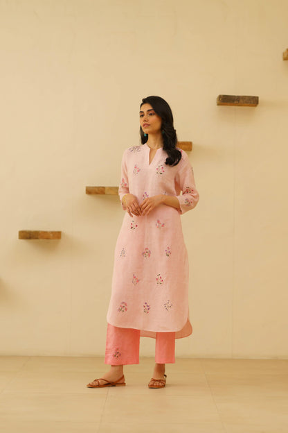 Pink Floral Embroidered Mal Chanderi Kurta Set with Organza Dupatta for Women